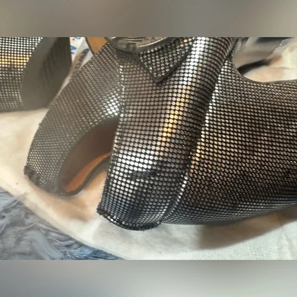 Preowned John Fluevog Prepare Guide Platform Mary Janes in Silver Size 9 - Picture 14 of 16